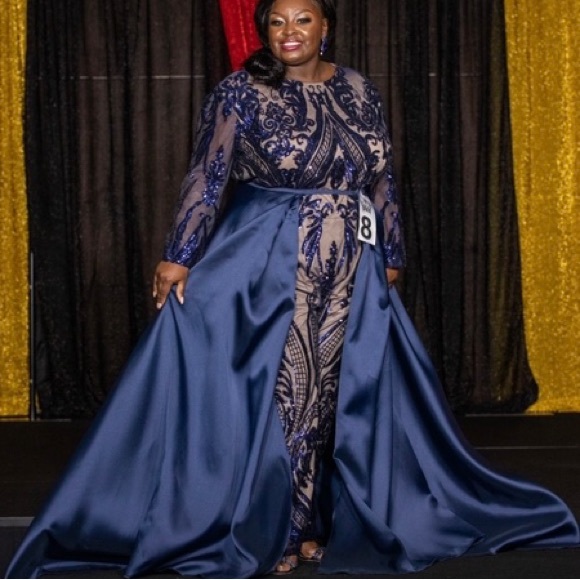 Custom jumpsuit with satin detachable skirt - Picture 2 of 9